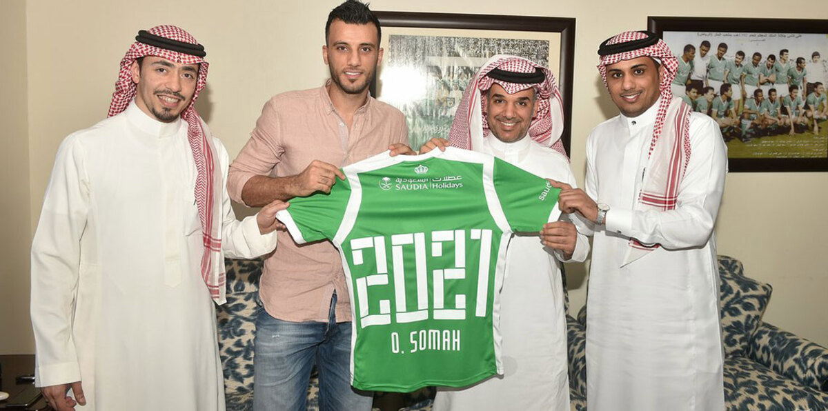 النادي الأهلي السعودي يعلن تجديد تعاقده رسميًا مع عمر السومة حتى 2021