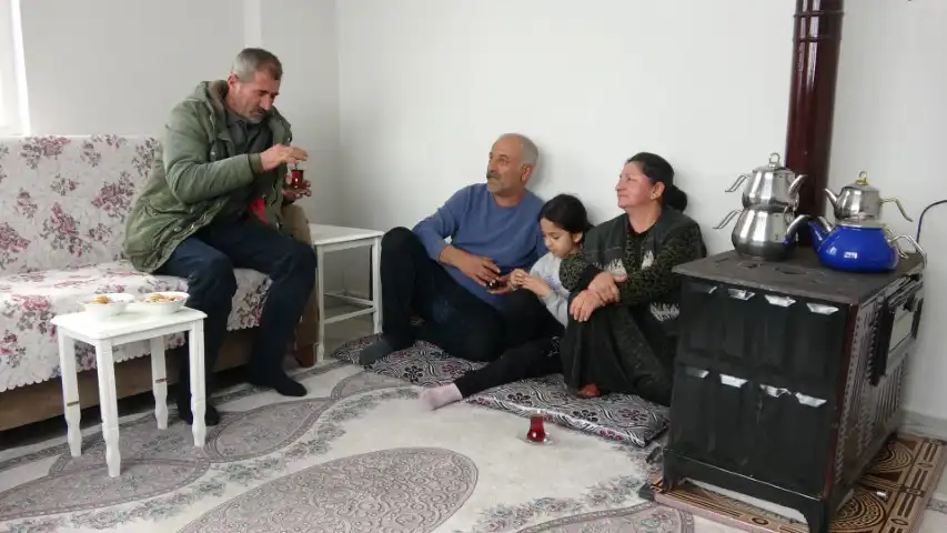 المختار مع أفراد عائلته