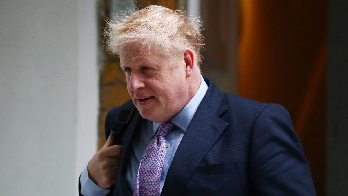 بعد إصابة رئيس الوزراء بوريس جونسون.. فيروس كورونا يضرب قلب السياسة في بريطانيا
