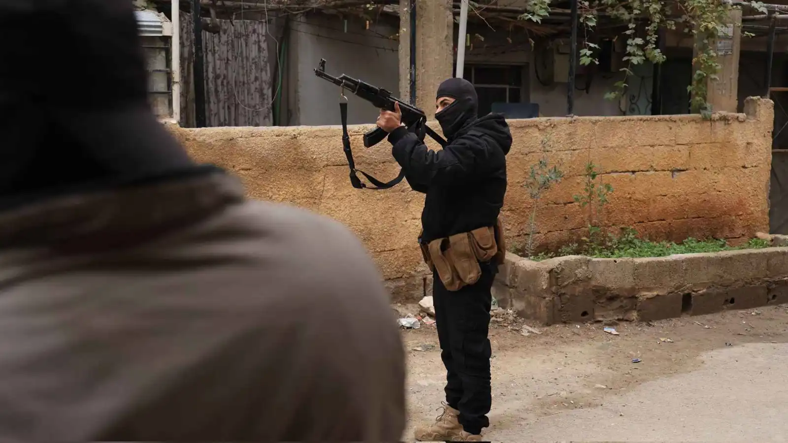 الأمن السوري يعلن اعتقال طه الزعبي زعيم داعش في دمشق (صور)