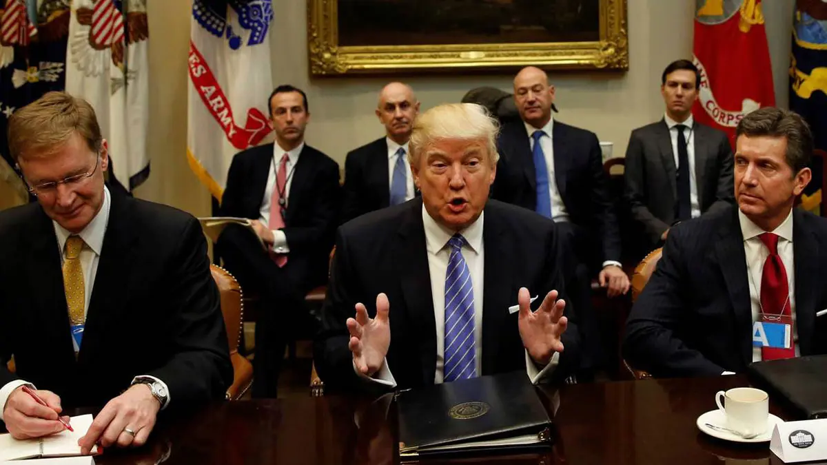 تقرير لإدارة ترامب عن إيران يثير نزاعًا بين المخابرات الأمريكية ووزارة الخارجية