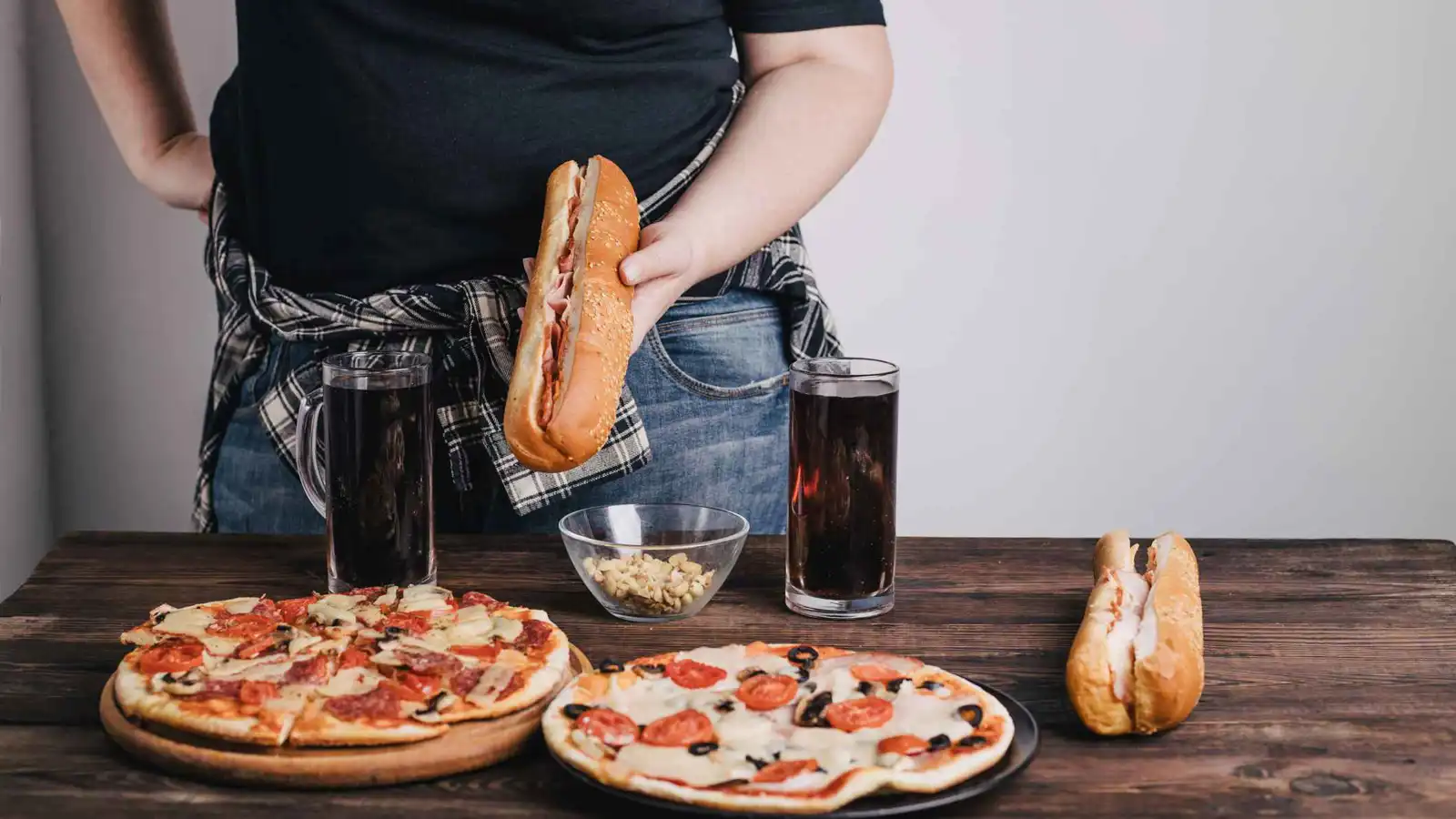 وجبة دسمة واحدة قد تهدد صحة دماغك