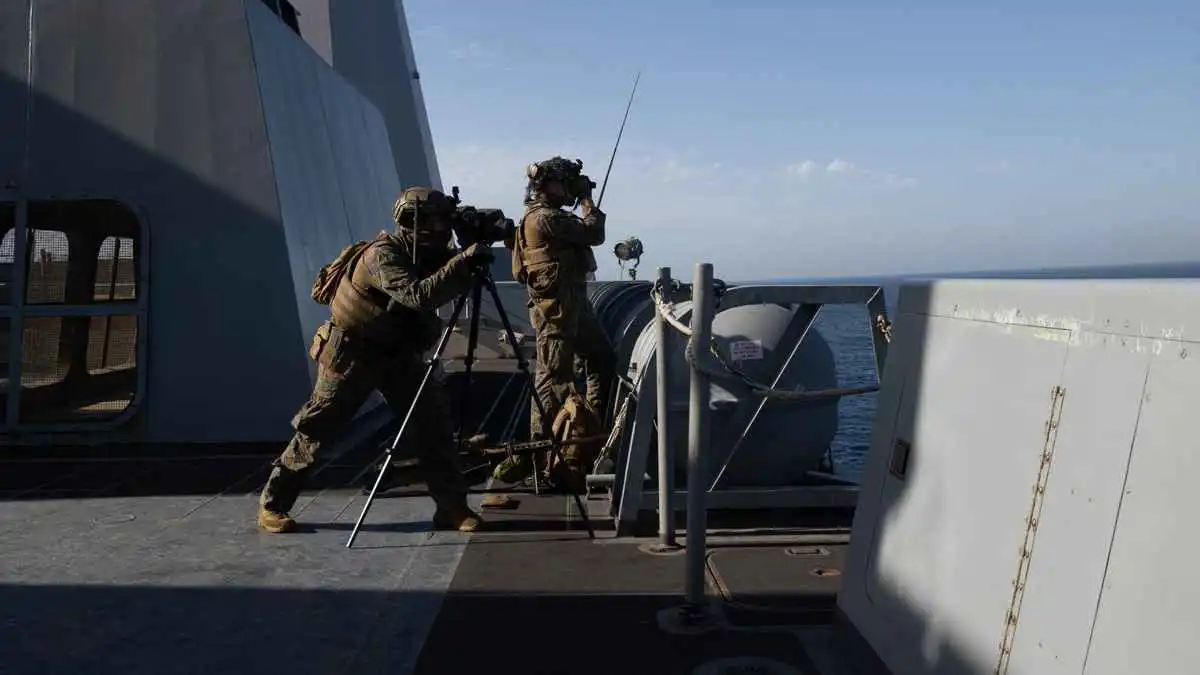 "سنتكوم": 19 سفينة امتثلت لتوجيهاتنا منذ بدء الحصار على إيران