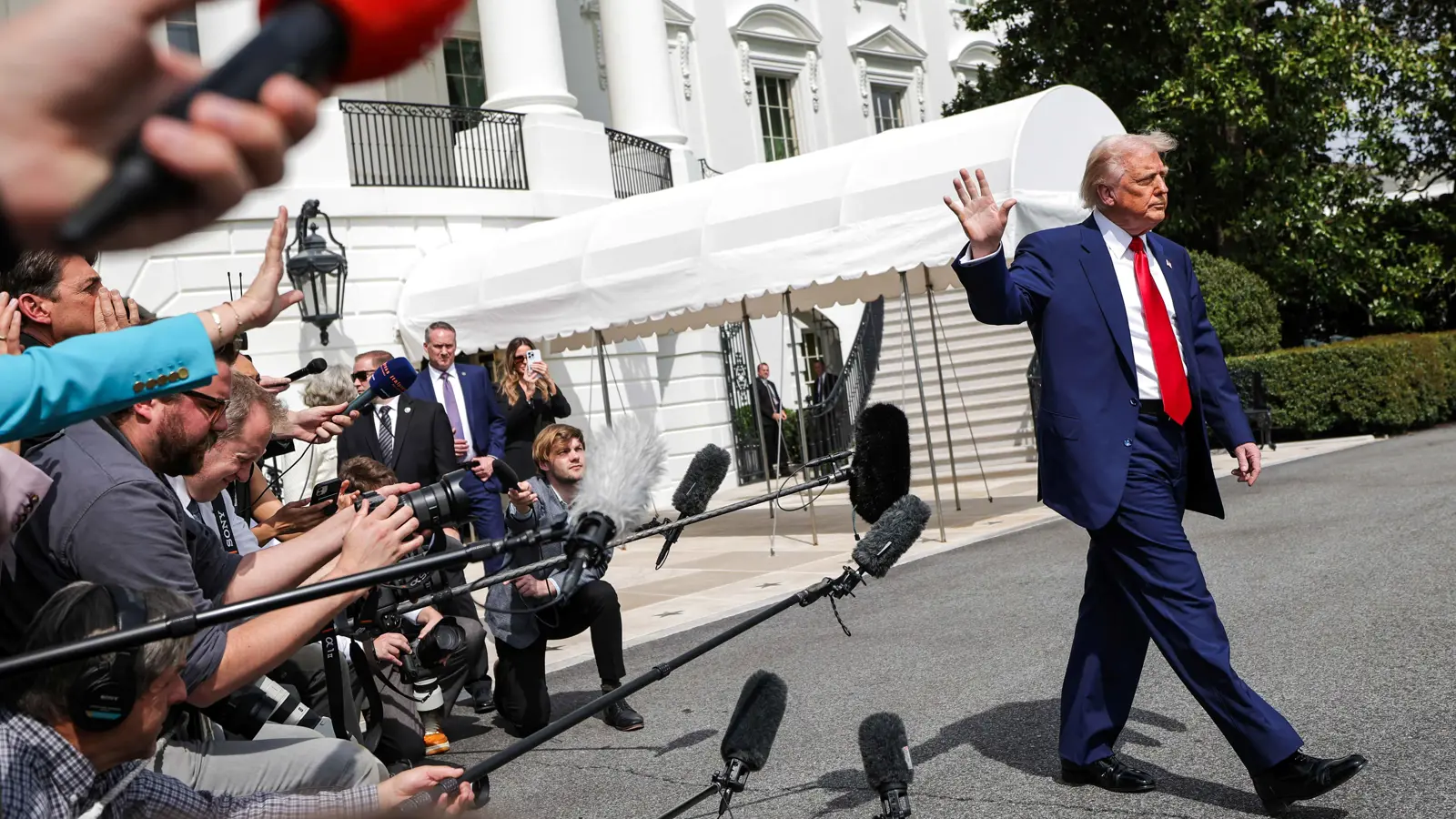 ترامب يكشف عن توقعاته بشأن موقف إيران من المحادثات