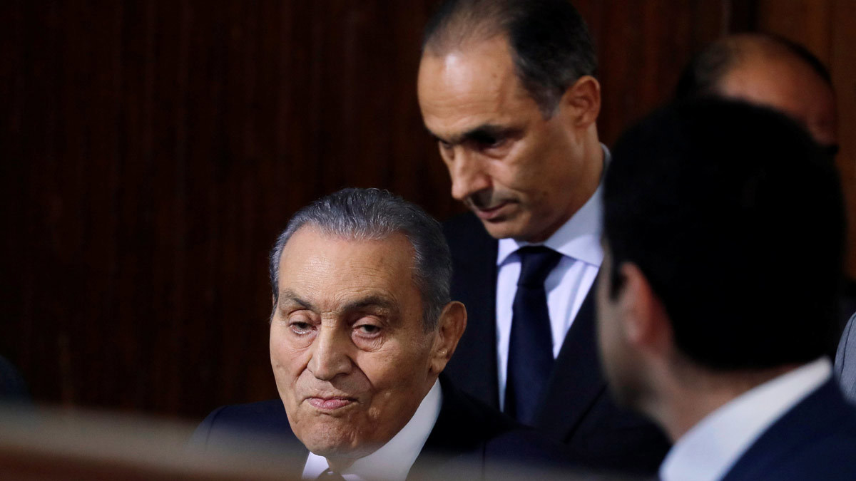 حسني مبارك: صانع التاريخ... وشاهده