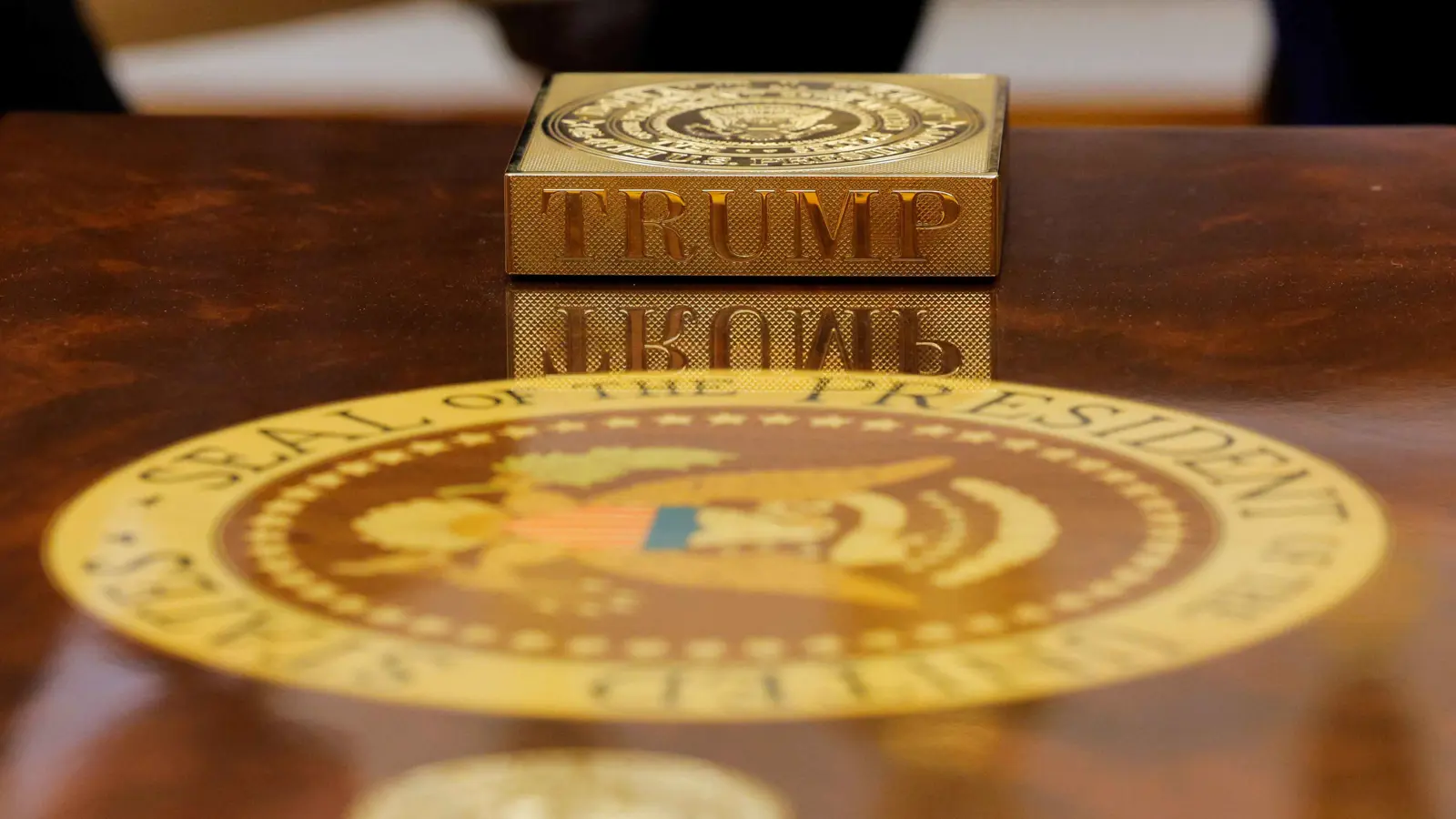 بطاقة ترامب "الذهبية"