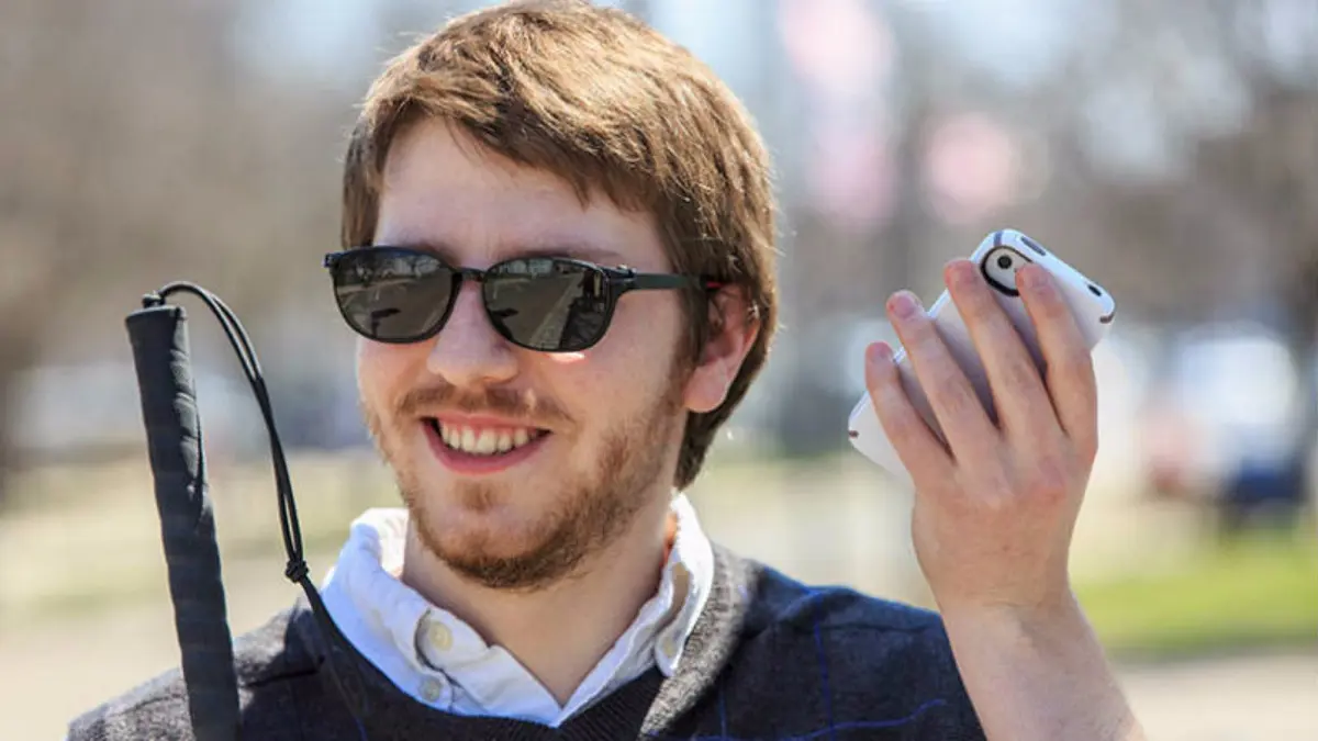 "أبل" تطلق ميزة جديدة لهواتف آيفون تهدف لمساعدة المكفوفين