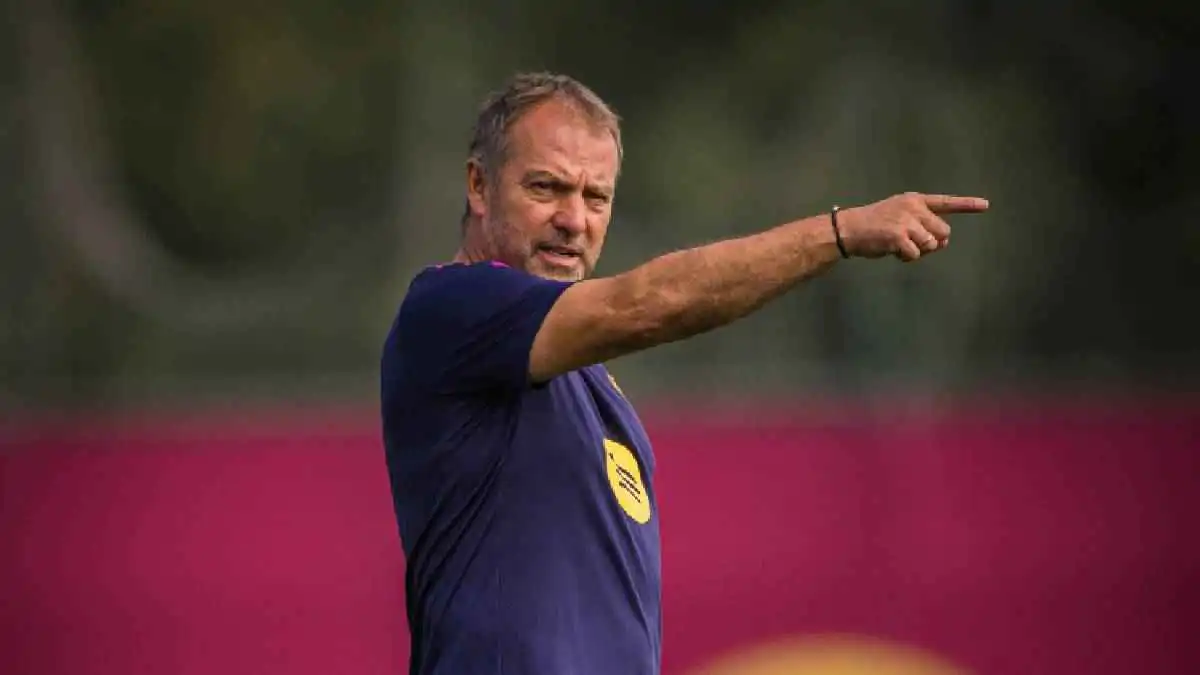 استعدادًا لريال مدريد.. فليك يغير مركز نجم برشلونة