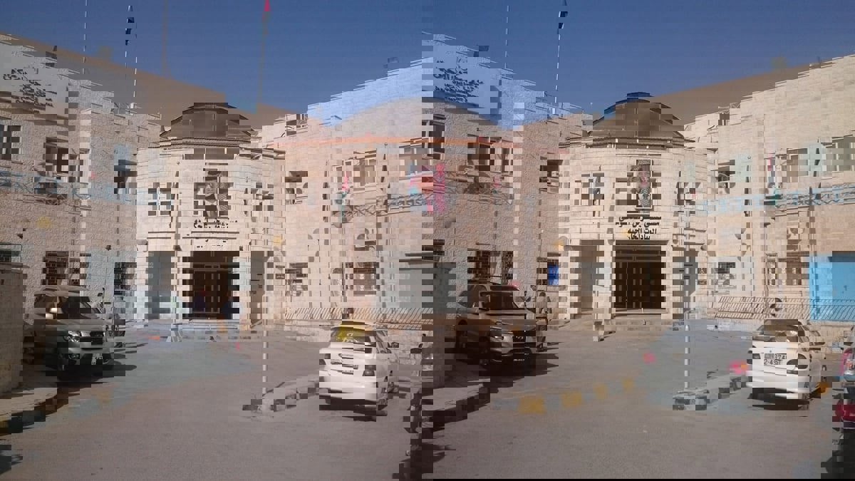 سقوط شاشة عرض في مهرجان جرش ونقل مصابين للعلاج