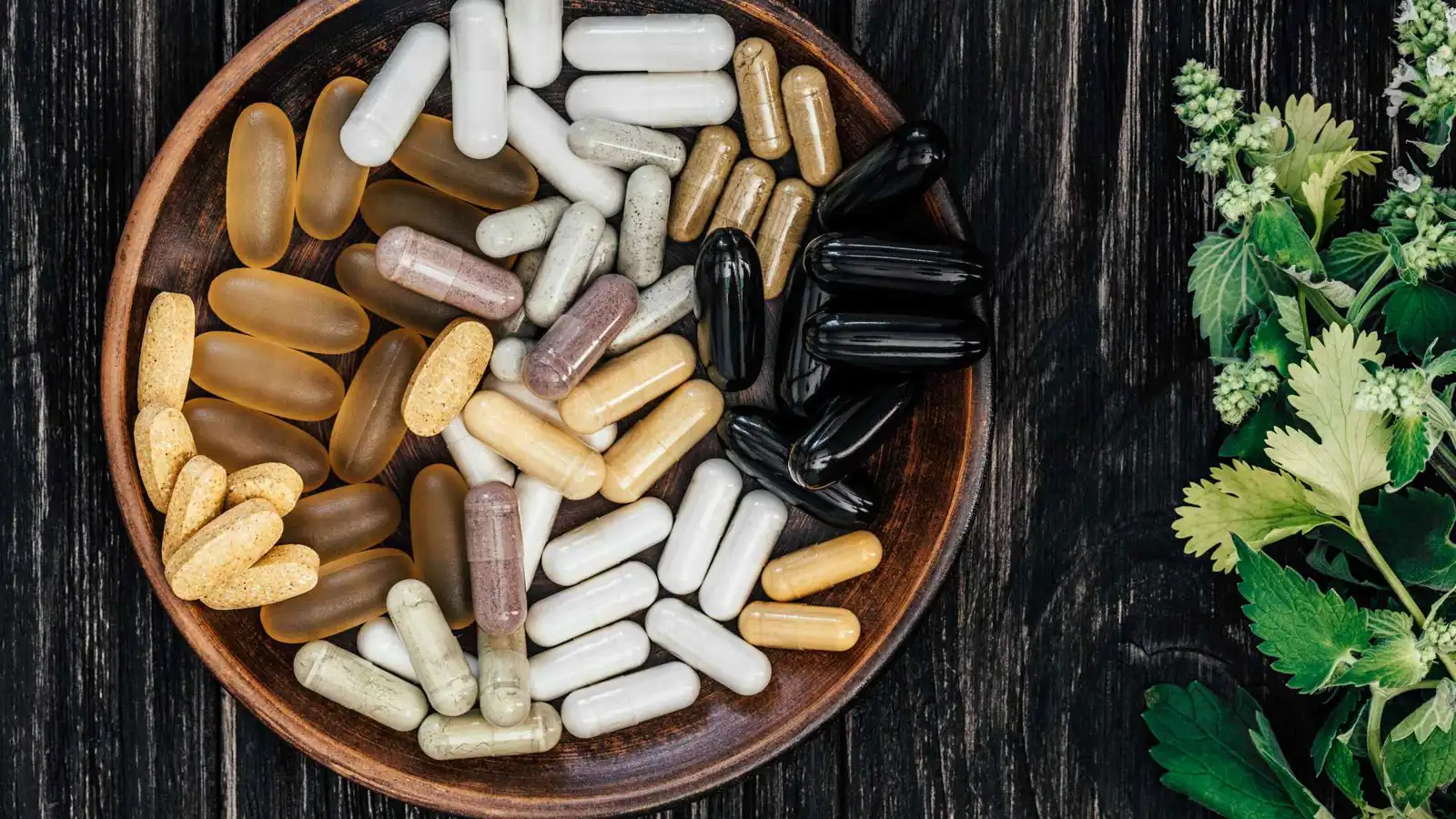 من بينها "السيلينيوم".. الجانب "المظلم" لأهم المكملات الصحية