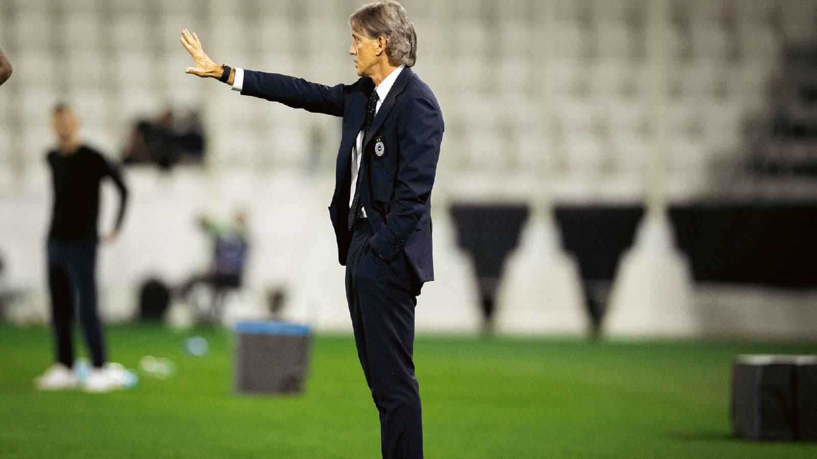 أول تعليق من روبرتو مانشيني عن مواجهة الهلال السعودي 