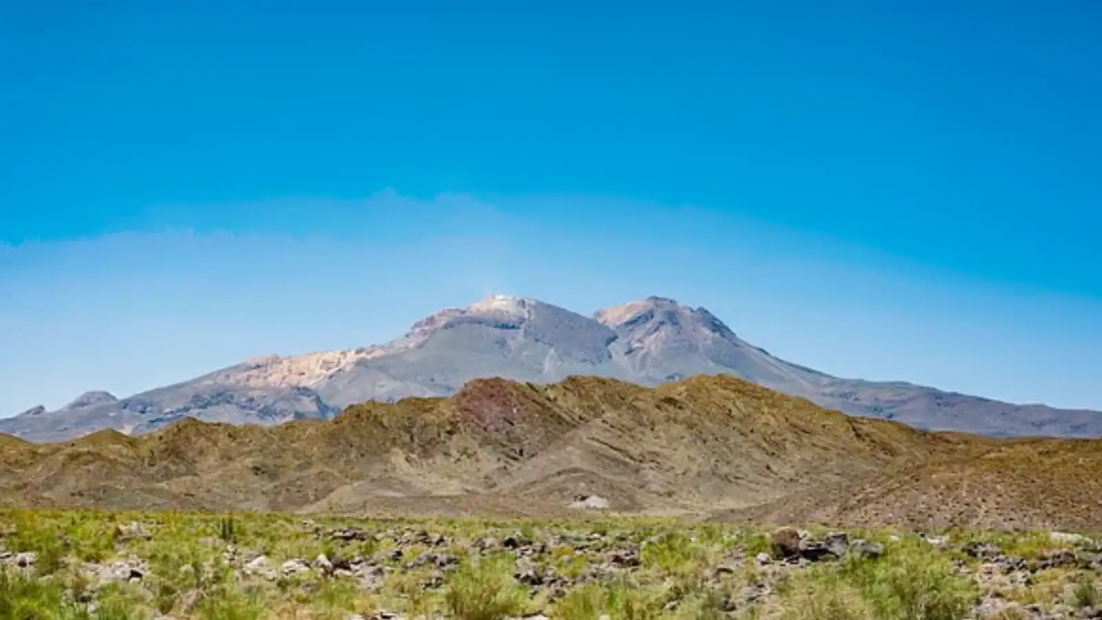 بعد 700 ألف عام.. "عودة الحياة" إلى بركان في إيران (فيديو)