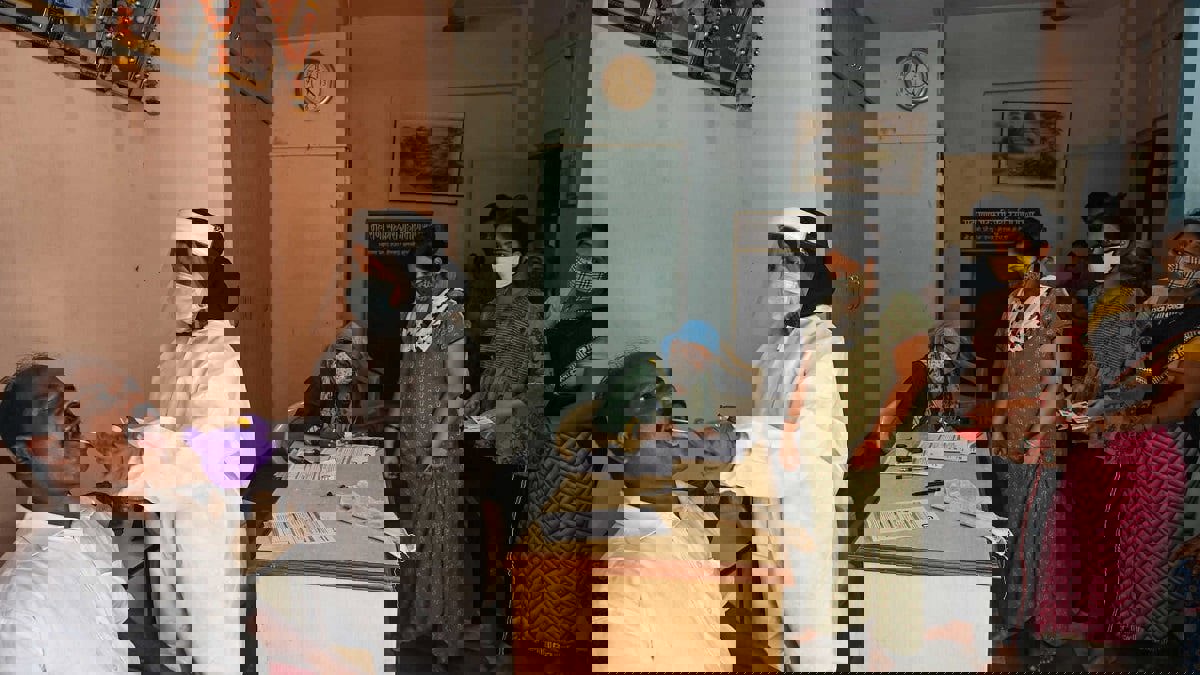 الهند ترصد سلالة جديدة مزدوجة التحور وأقل فاعلية للقاح "كورونا"