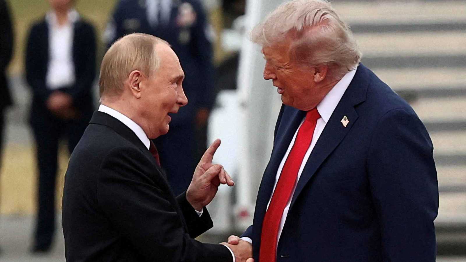 هل حقاً يريد ترامب "إيذاء" روسيا بالرسوم الجمركية؟