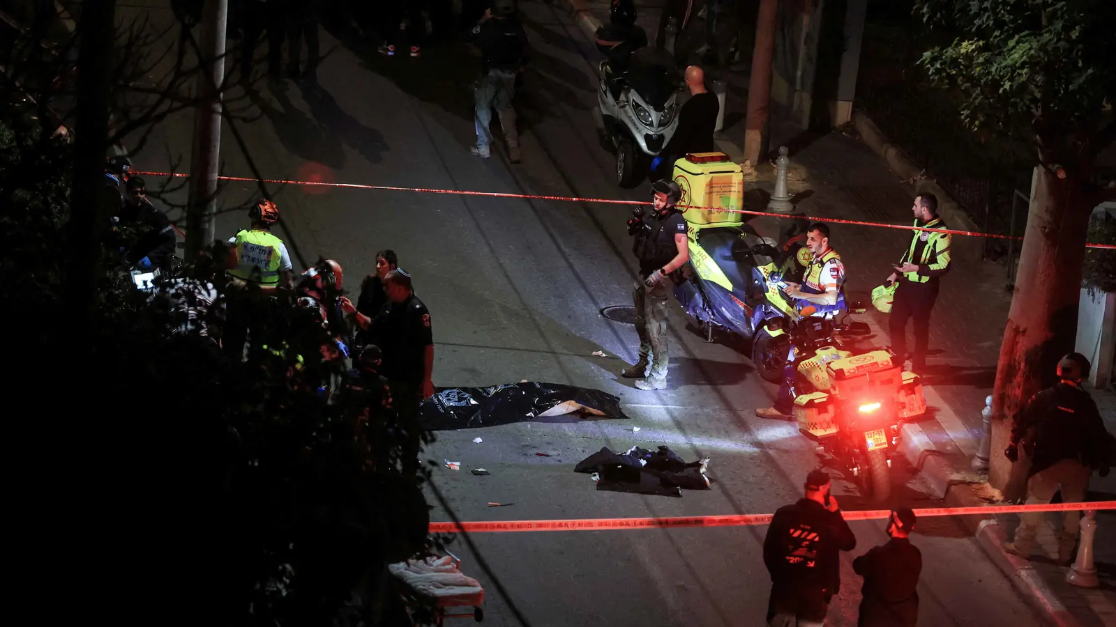 شكوك ودعوات للتحقيق.. عملية تل أبيب تربك إسرائيل