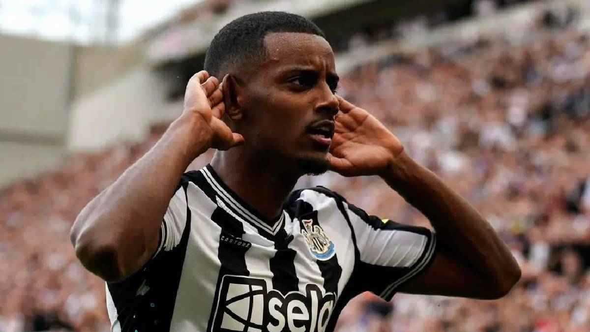 فابرزيو رومانو يعلن انتقال إيزاك إلى ليفربول بمبلغ قياسي