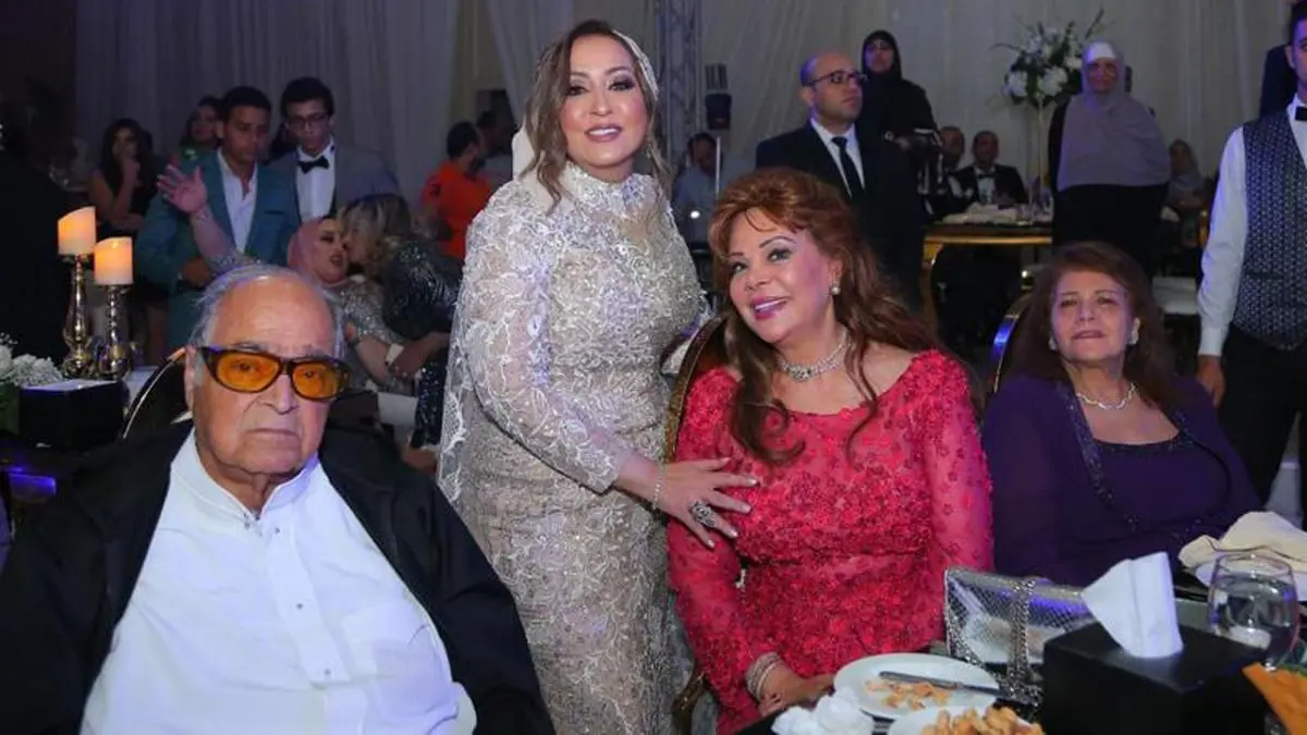 صفاء أبو السعود تغيب عن جنازة زوجها الراحل الشيخ صالح كامل