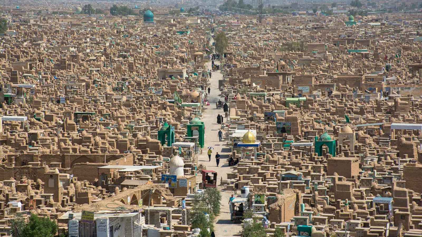 كارثة في مقبرة شهيرة بالعراق.. ماذا حدث؟