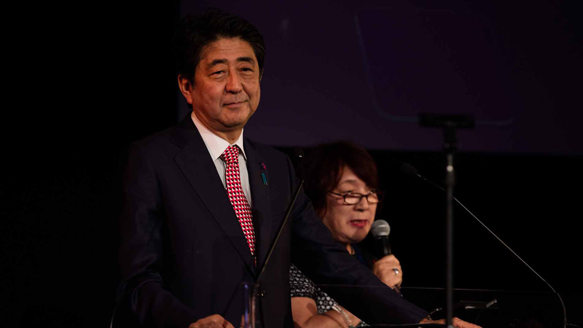 كوريا الشمالية تحذّر آبي من أنه قد يرى قريبًا إطلاق صاروخ باليستي حقيقي