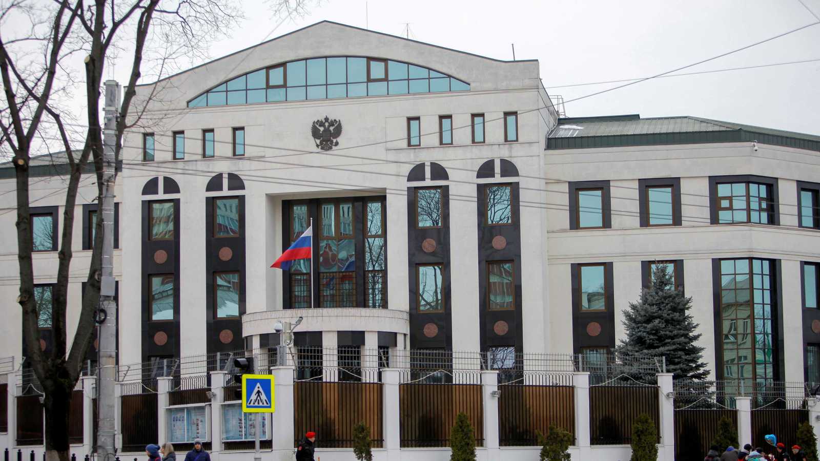 ردا على وارسو.. موسكو تغلق القنصلية البولندية في إيركوتسك