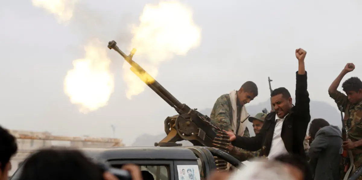 بعد غياب الحل السياسي.. هل يعترف المجتمع الدولي بحكومة الحوثيين؟