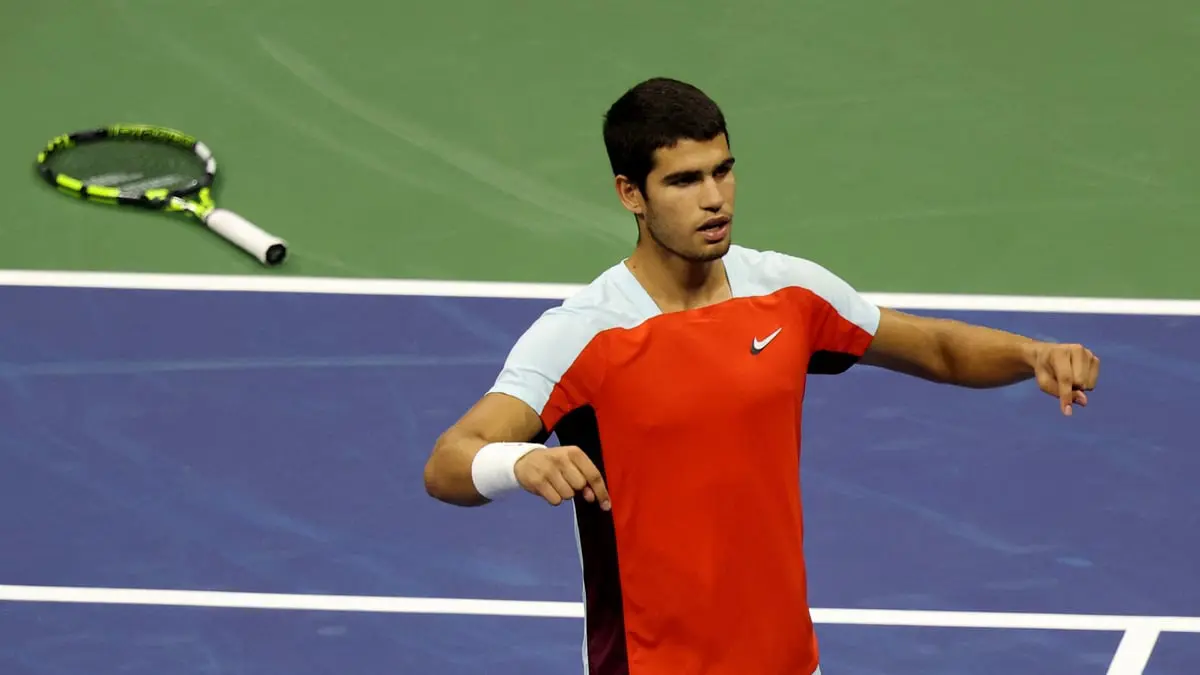 ألكاراز ينهي حلم تيافو في أمريكا المفتوحة للتنس ويصل للنهائي