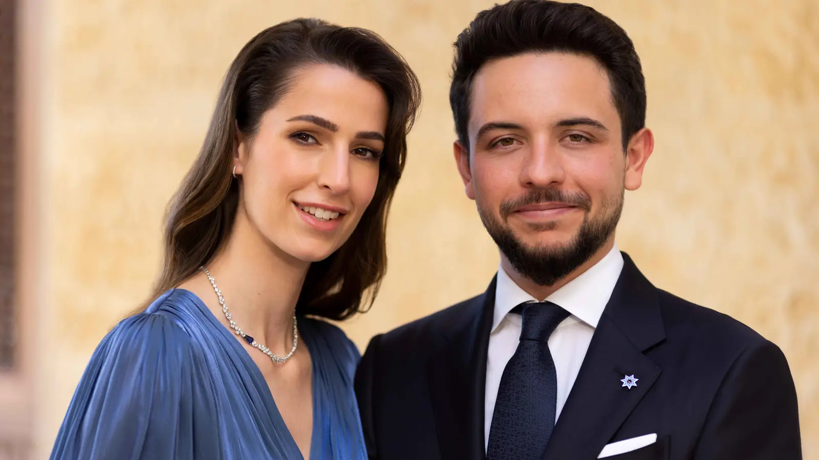 الأردن.. الأمير الحسين يُشارك لقطات عفوية مع ابنته إيمان (فيديو)