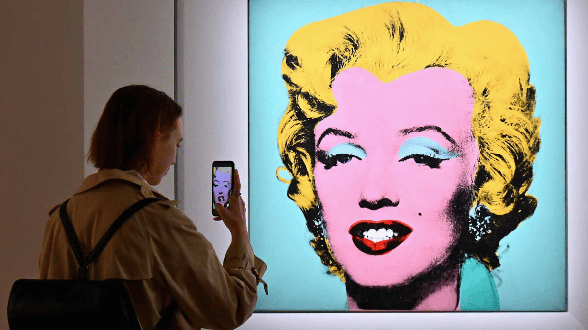 نسخة رقمية تعيد مارلين مونرو إلى الحياة (فيديو)