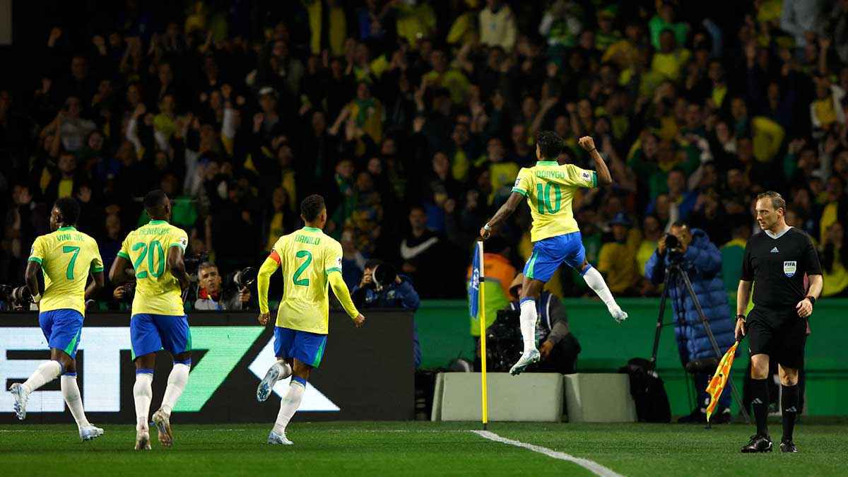 الموعد والقنوات الناقلة لمباراة البرازيل ضد أوروغواي في تصفيات كأس العالم
