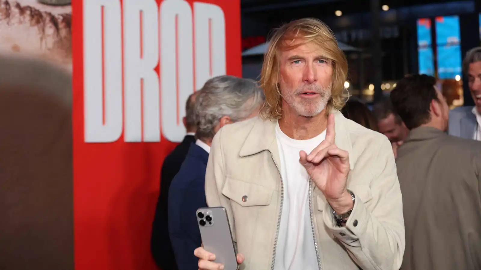 أزمة في "فورمولا 1".. المخرج مايكل باي يلاحق "كاديلاك" قانونيا