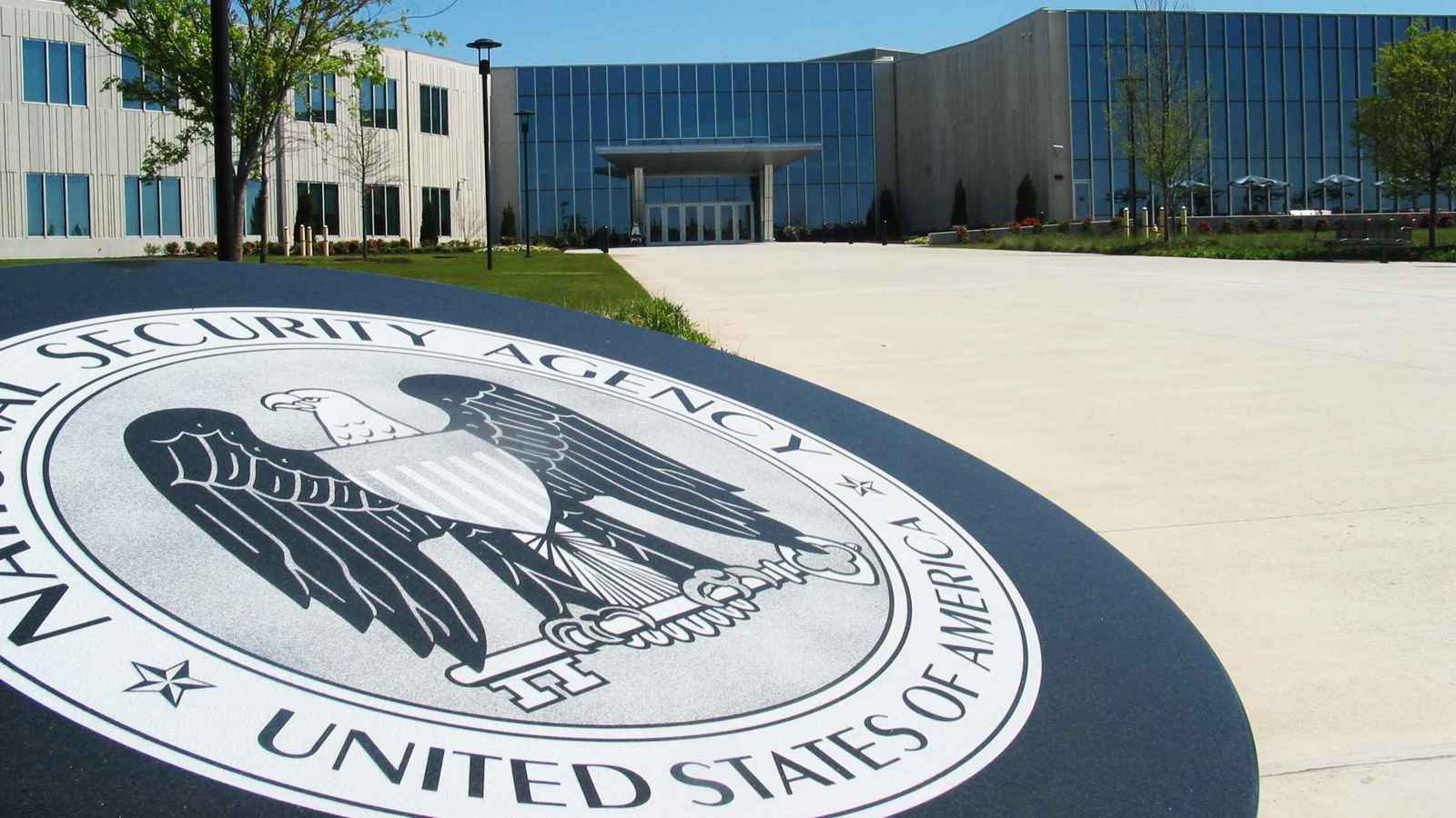 تورط فيها 100 موظف.. فضيحة أخلاقية تهز الاستخبارات الأمريكية