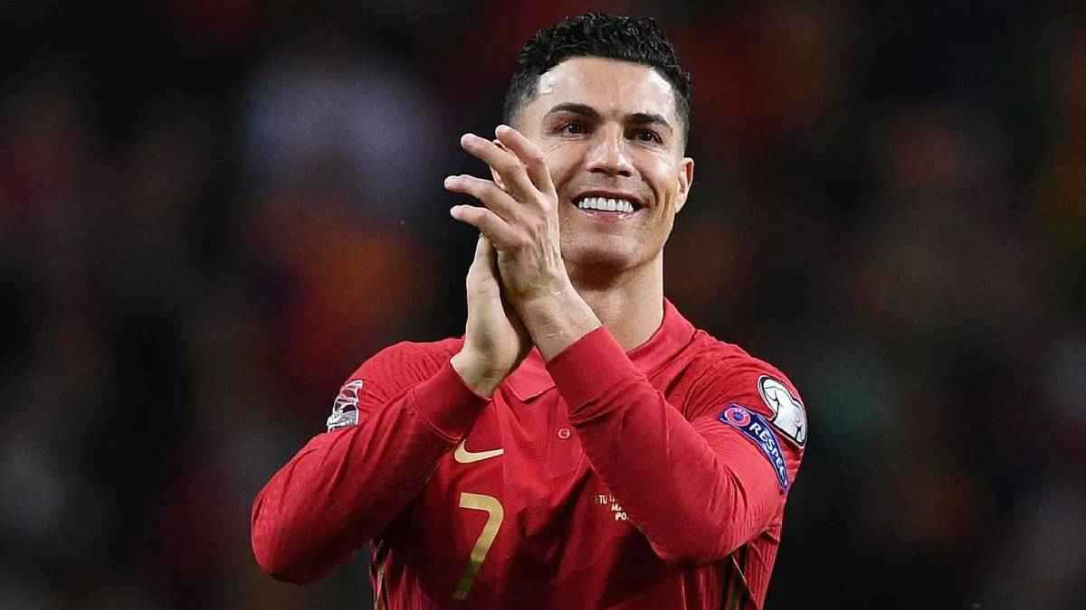 "لا يضل الطريق للمرمى".. نجم منتخب البرتغال يكشف خطة تألق رونالدو في المونديال 