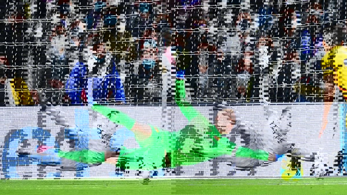 الكلاسيكو.. شتيغن يحرم فالفيردي من التسجيل.. وكورتوا يتصدى لأوباميانغ وديمبلي (فيديو)