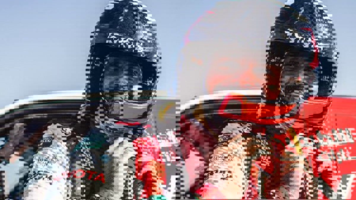 نقل المتسابق السعودي يزيد الراجحي للمستشفى بعد حادث في رالي باها الشرقية (صورة)