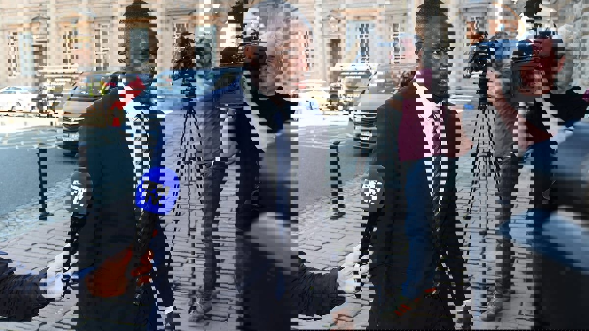 قضية بنجامين ميندي.. 5 لاعبين من مانشستر سيتي قد يشهدون أمام المحكمة ويخففون الحكم على زميلهم