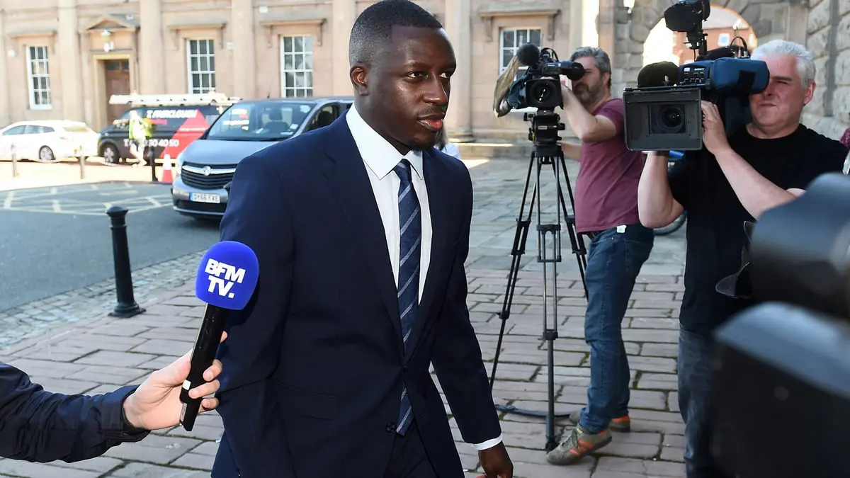 قضية بنجامين ميندي.. 5 لاعبين من مانشستر سيتي قد يشهدون أمام المحكمة ويخففون الحكم على زميلهم