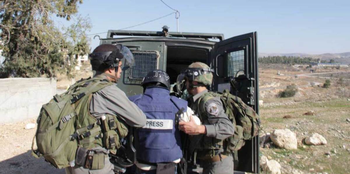 صحفي فلسطيني يواصل إضرابه عن الطعام منذ 13 يوما