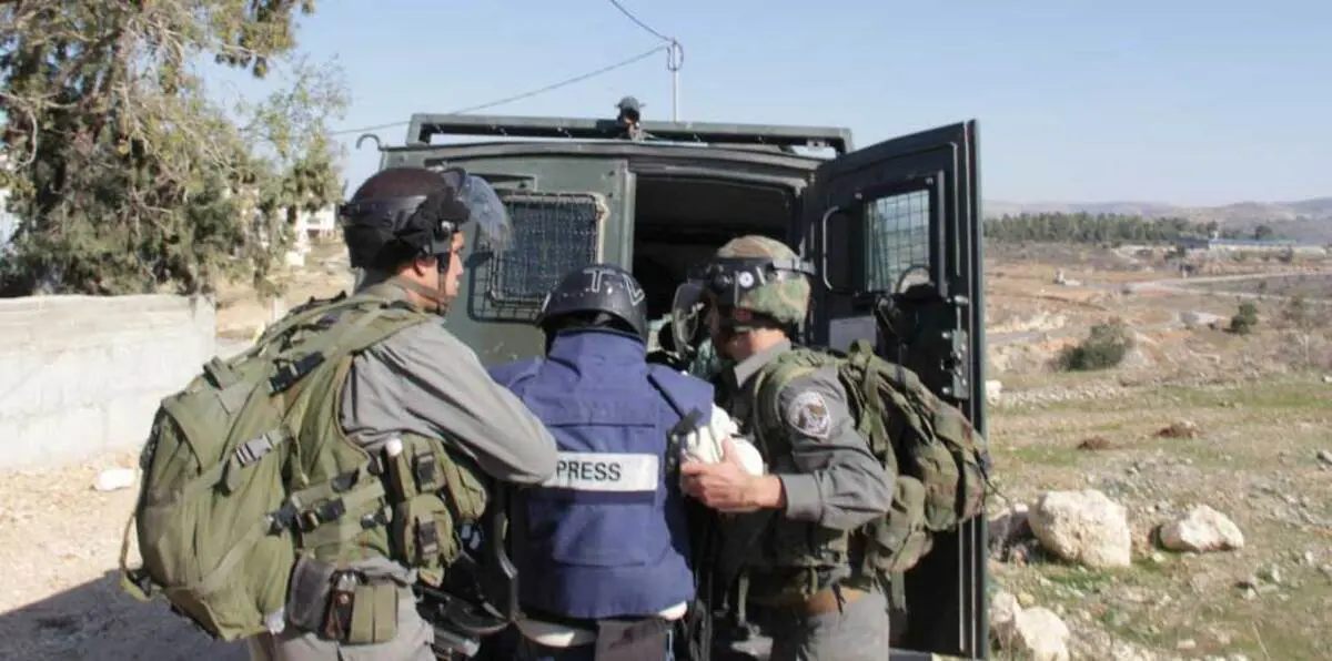 صحفي فلسطيني يواصل إضرابه عن الطعام منذ 13 يوما