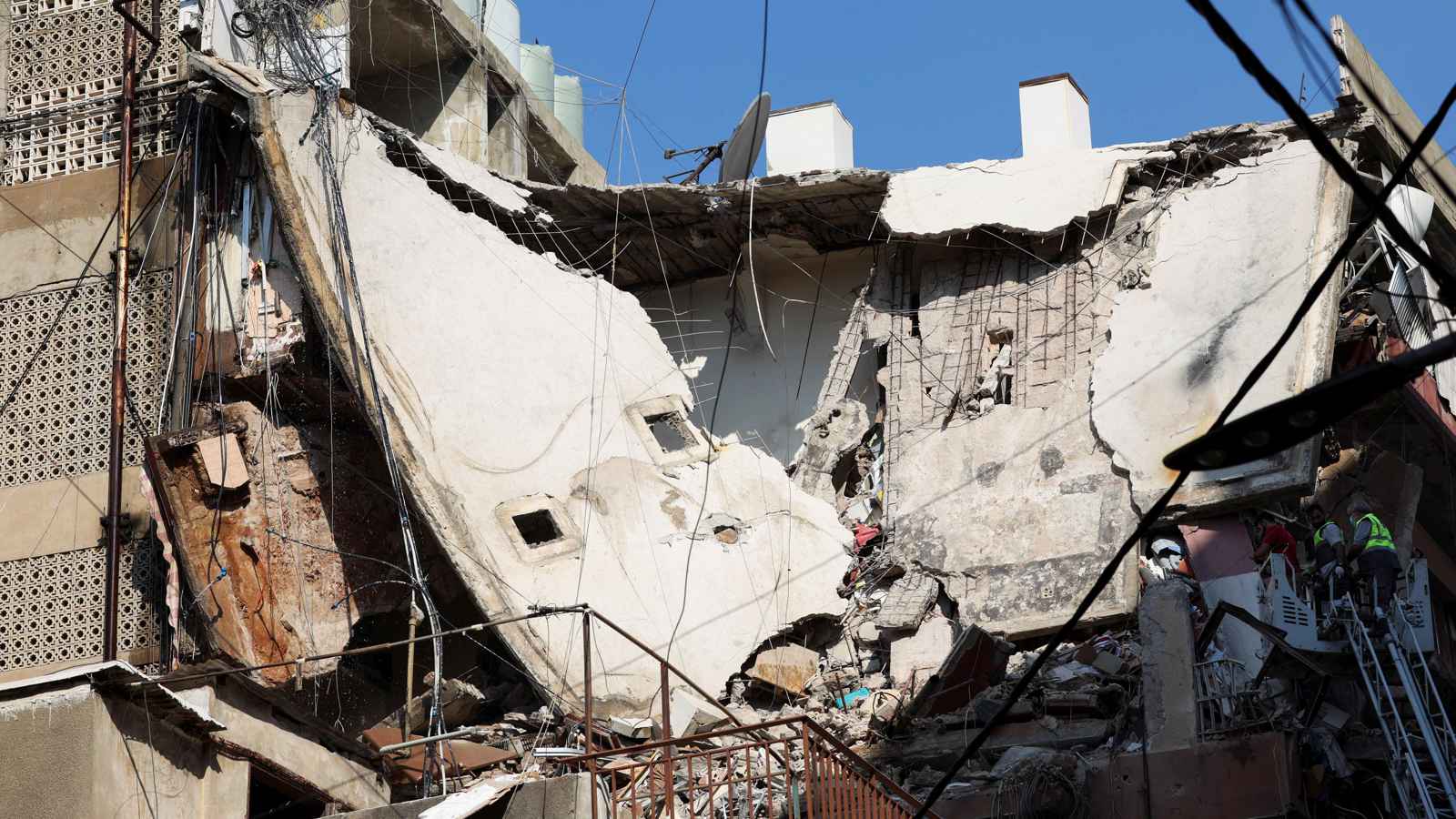 مشاهد مروعة للقصف الإسرائيلي في الضاحية الجنوبية (فيديو)