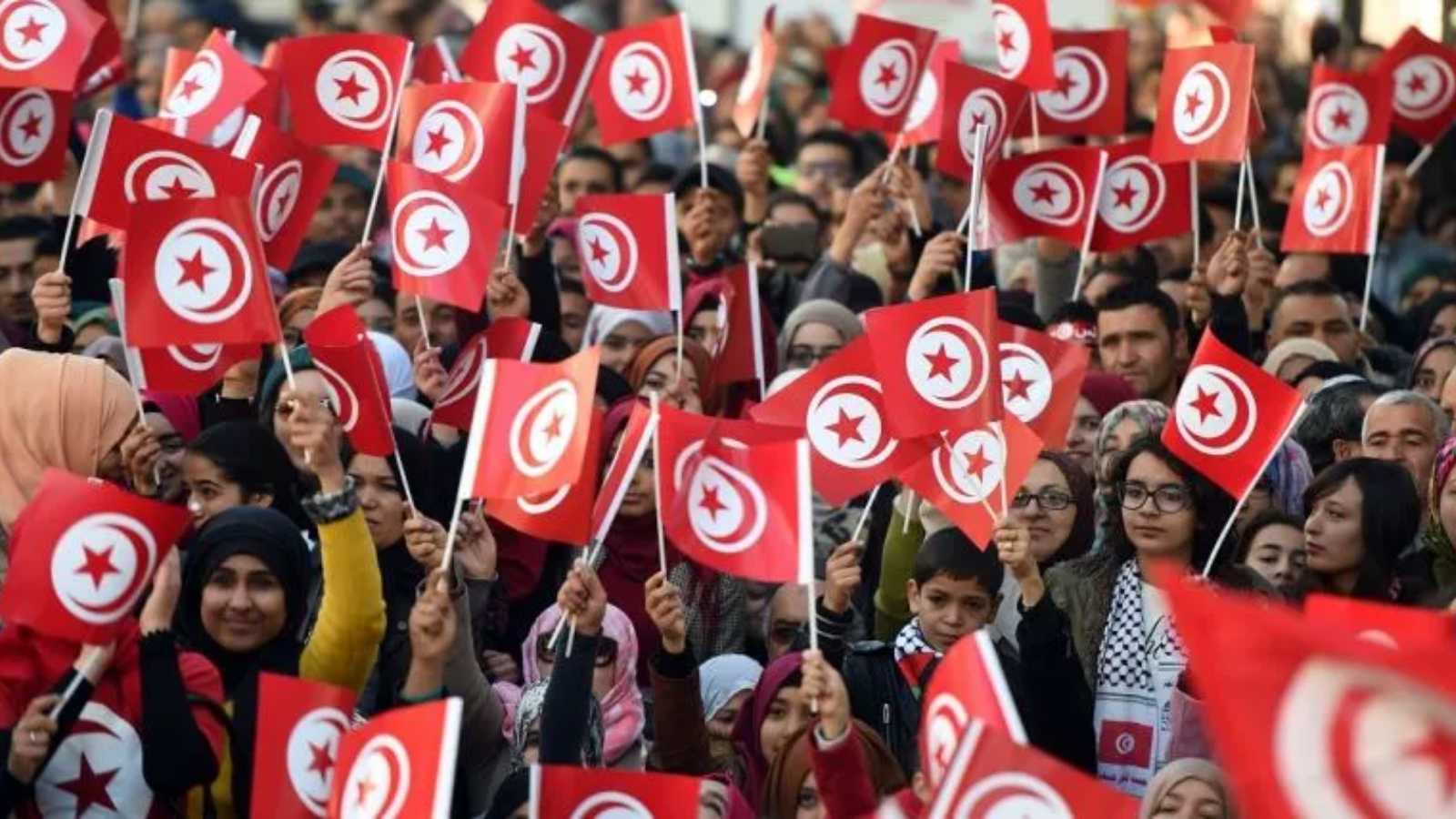 أزمات متراكمة وثقة متآكلة.. هل انتهى "زمن الأحزاب" في تونس؟