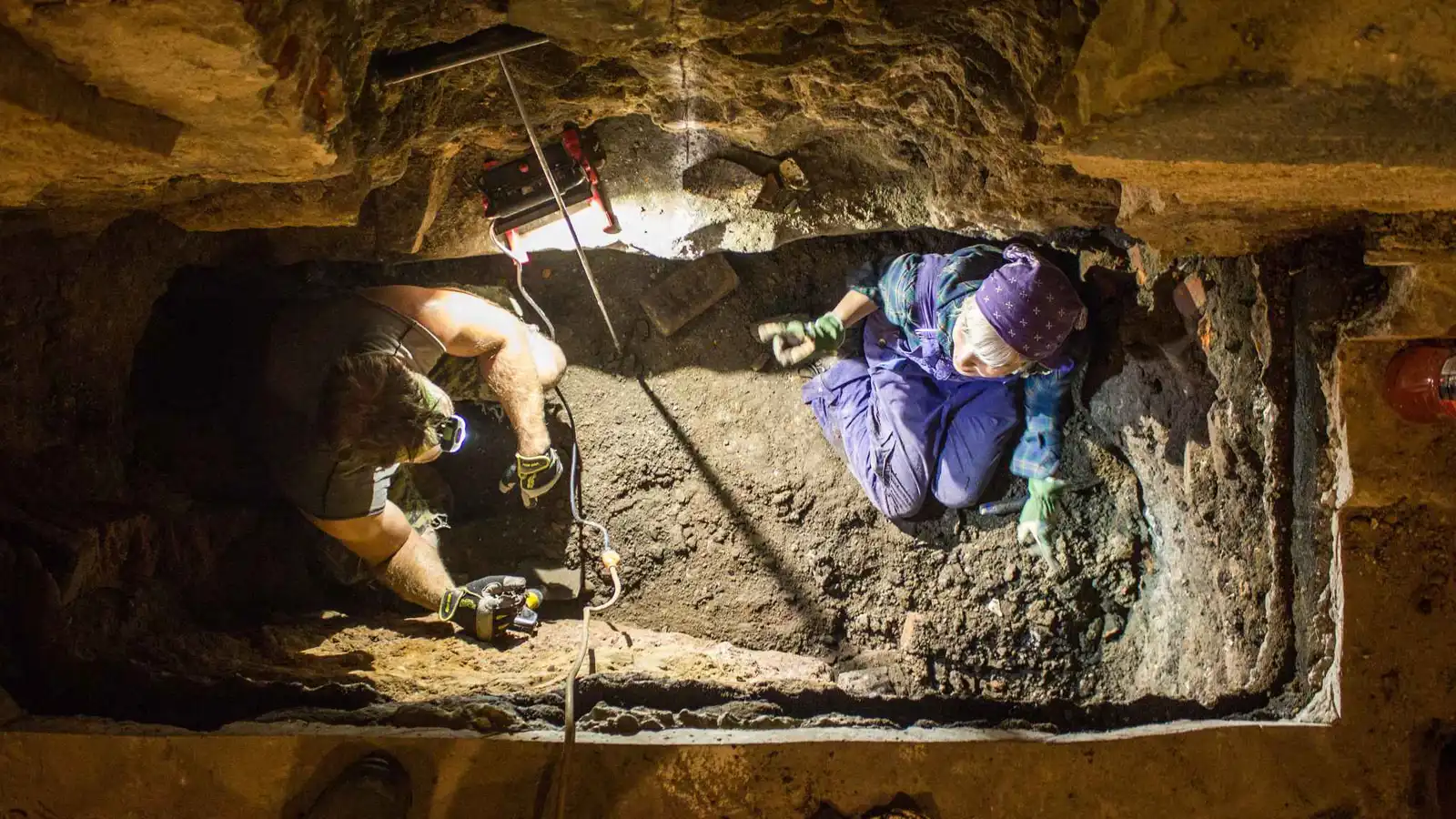 حمامات قديمة تقود لاكتشافات أثرية في فيلادلفيا (صور)