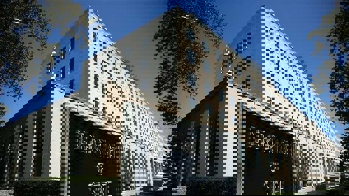 مع اعتبارها دولة راعية للإرهاب.. واشنطن تسمح للمؤسسات الدولية بالتعامل مع السودان