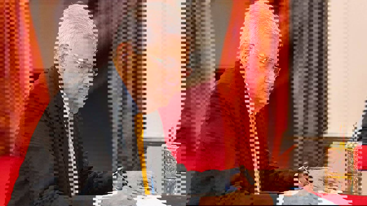 سريلانكا تخفف حظر التجول مع سعي رئيس الوزراء الجديد لتشكيل الحكومة