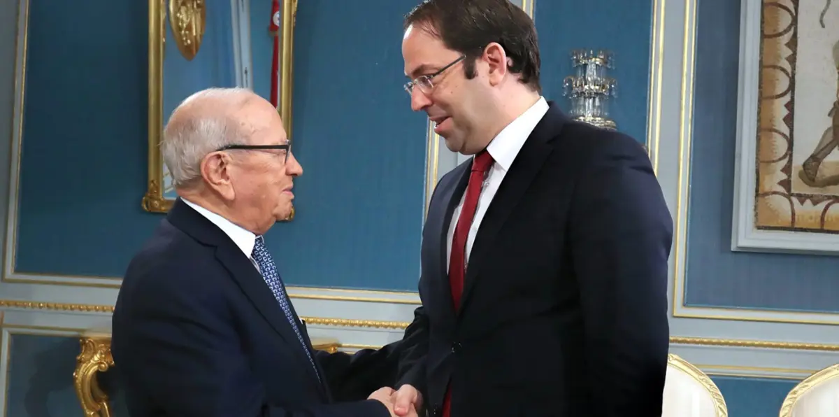 السبسي يعلن مساندته لحملة الشاهد ضد الفساد في تونس