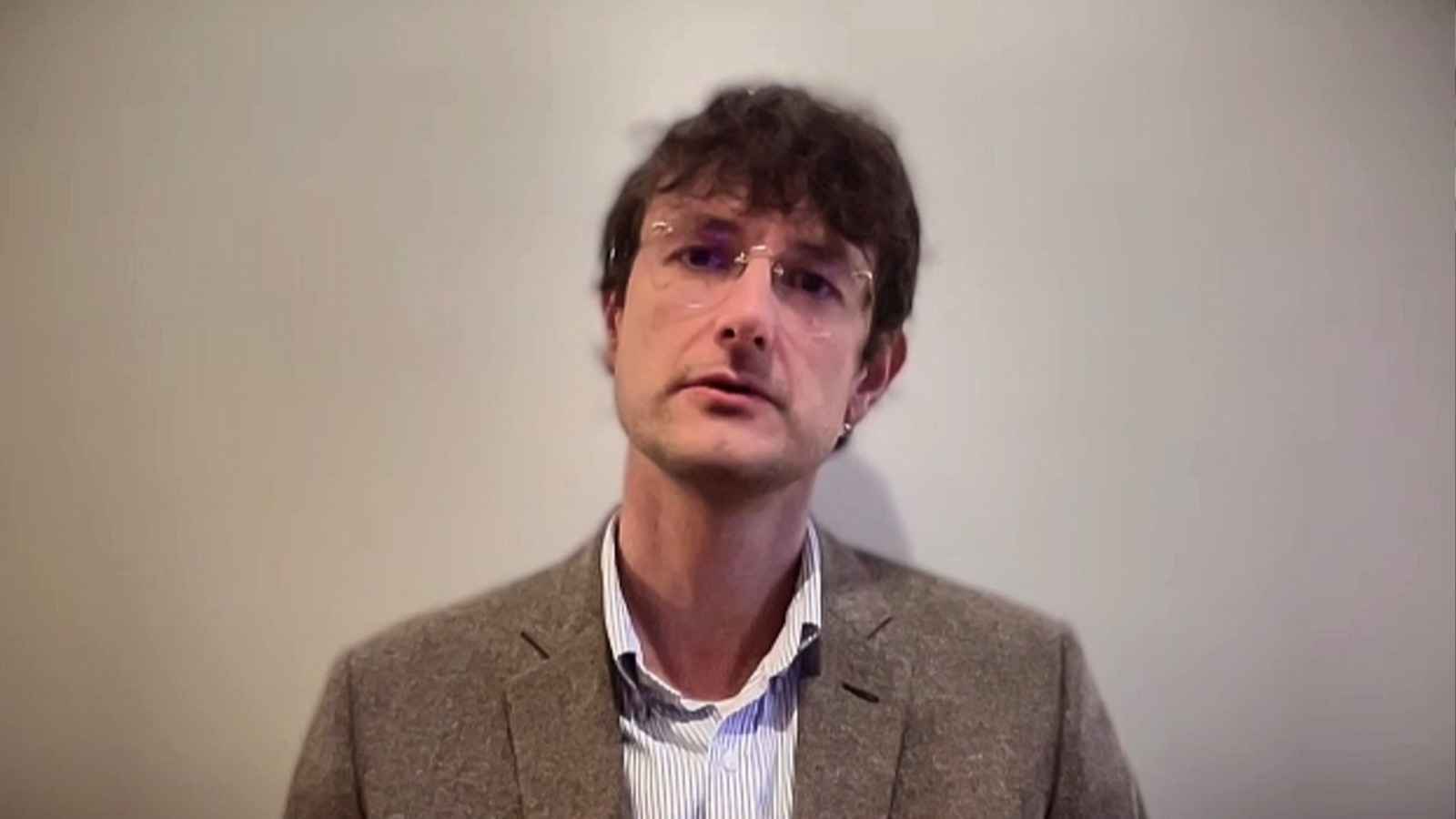 خبير فرنسي: تراجع ثقة الجزائر بباريس يفتح المجال لـ"قوى أخرى"