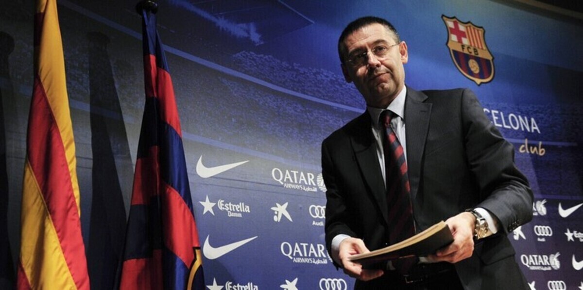 رئيس برشلونة يلعب بورقة ريال مدريد للإبقاء على شعار قطر