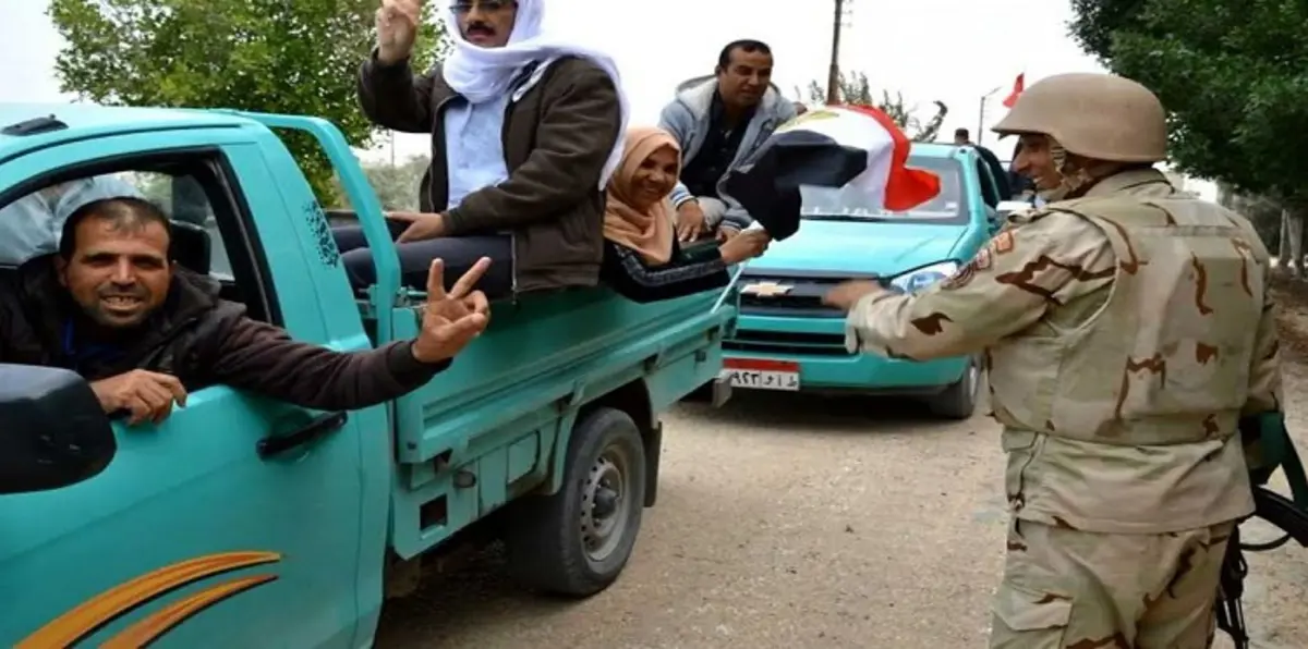 الجيش المصري يُعلن تطهير "الشيخ زويد" من المسلّحين (صور)