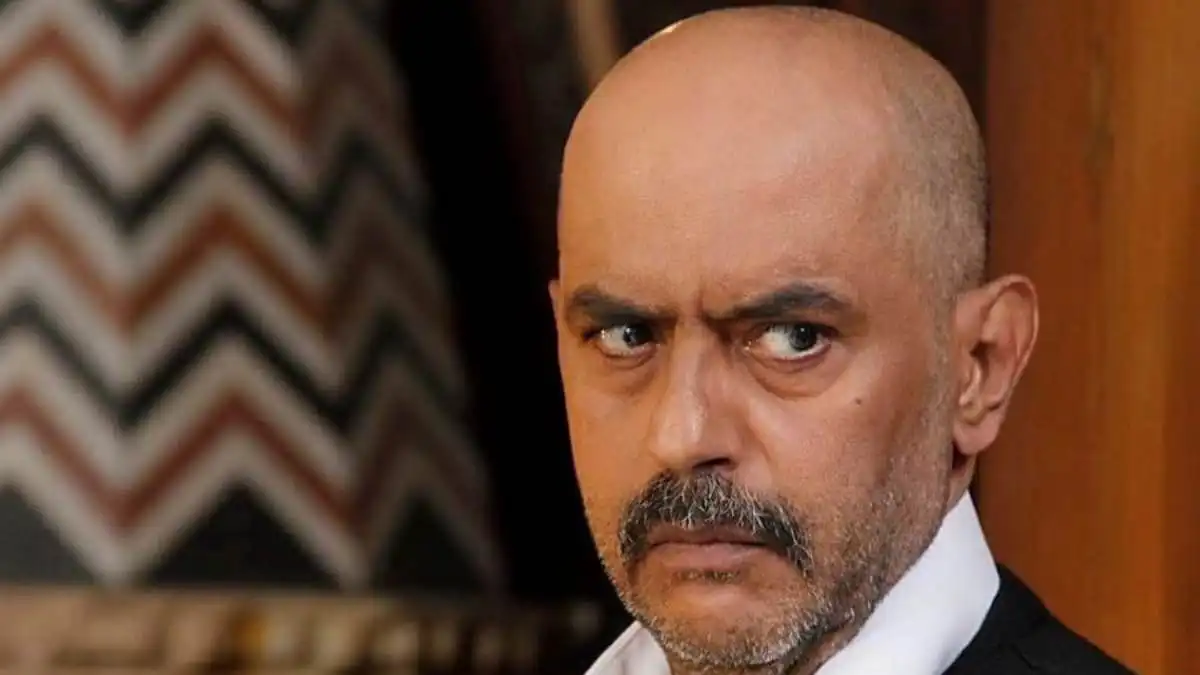 بسبب جدل قديم.. عزل فنان سوري من منصبه بعد أيام من تعيينه