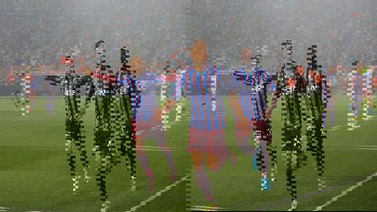 طرابزون يحرز لقب الدوري التركي لأول مرة في 38 عاما