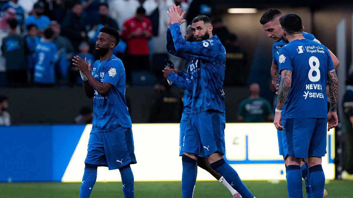 بنزيما لن يكون صالحا طبيا بعد عام.. مستشار طبي يرعب الهلال السعودي 